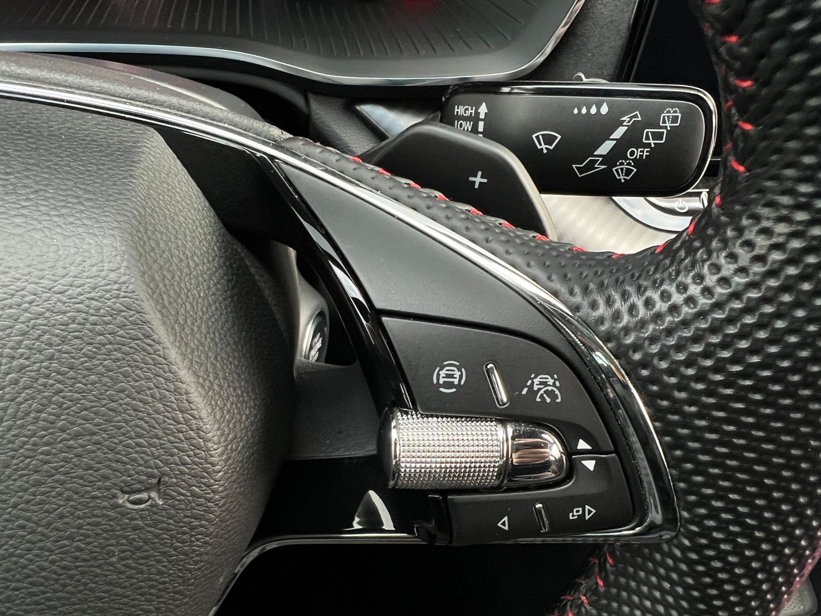 Fahrzeugabbildung SKODA Octavia Combi RS 2.0 TDI DSG *AHK, LED, ACC, 18'