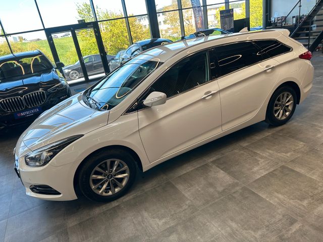 Hyundai i40 cw blue Trend *Navi*AHK*Klima*