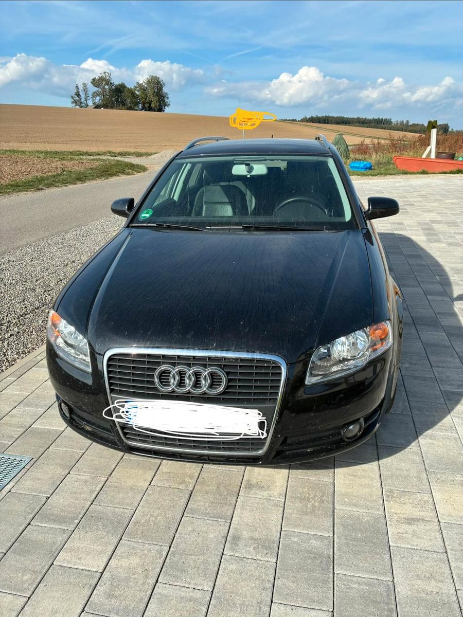 Audi A4 2005 — rear view