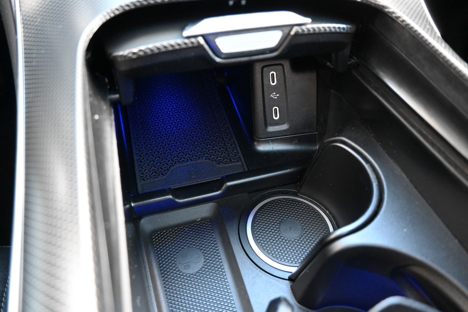 Fahrzeugabbildung Mercedes-Benz GLC 220 d 4MAT. °ACC°AHK°PANO°STANDHZ°DIGI LIGHT