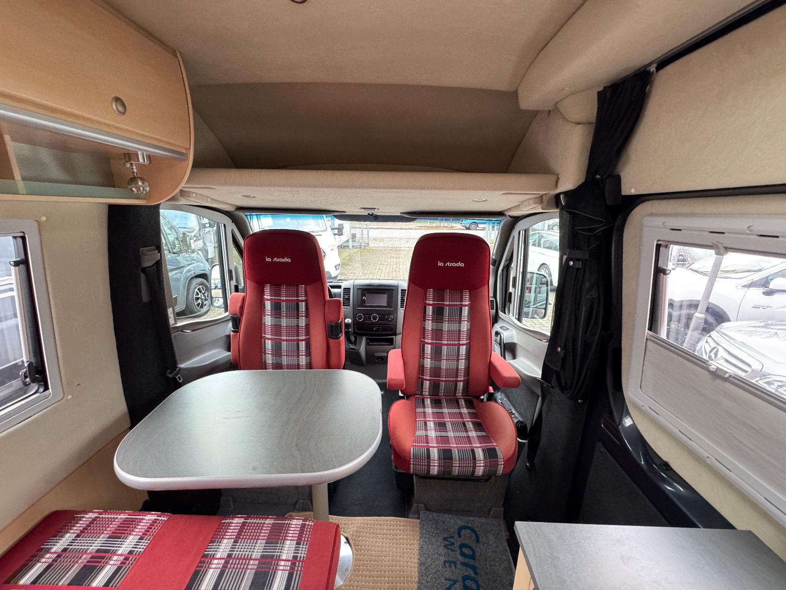 Fahrzeugabbildung La Strada REGENT S MERCEDES SPRINTER 7G-TRONIC SOLAR 1HAND