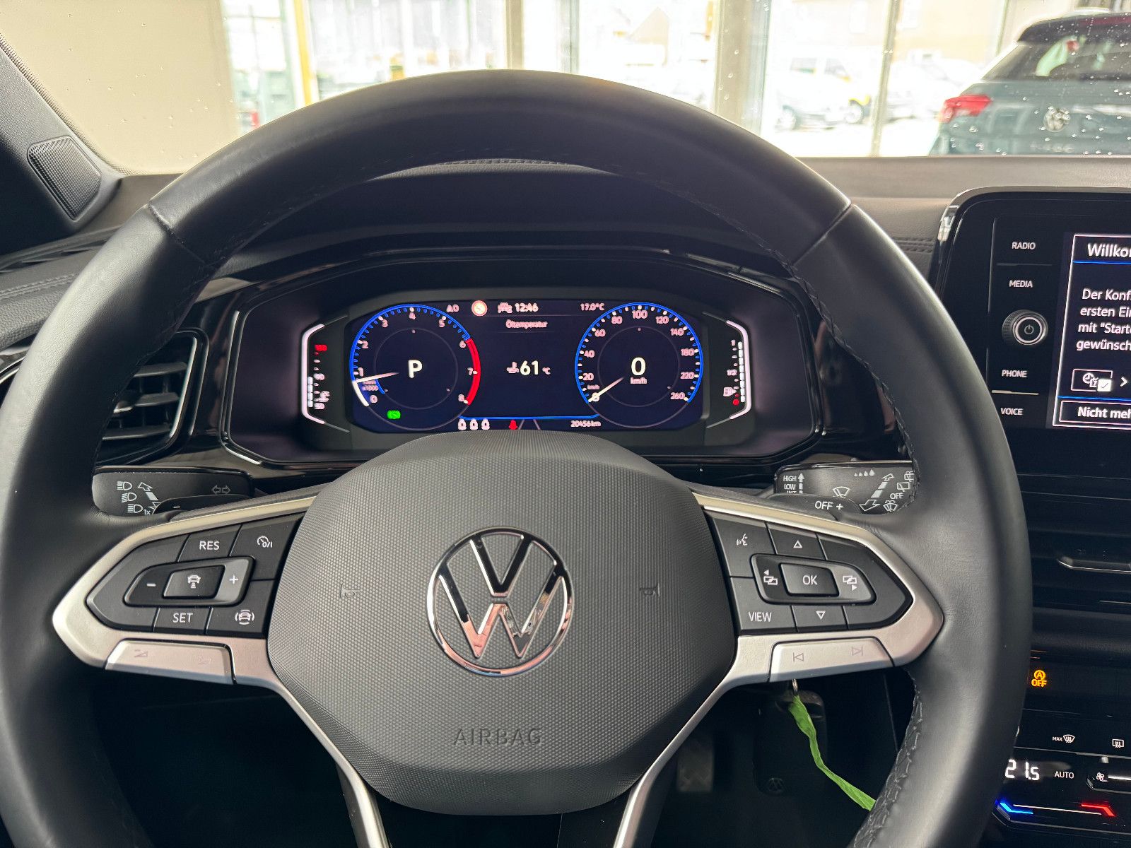 Fahrzeugabbildung Volkswagen T-Roc Black Style+ACC+NAVI+LED+AHK+DIGIT.TACHOw