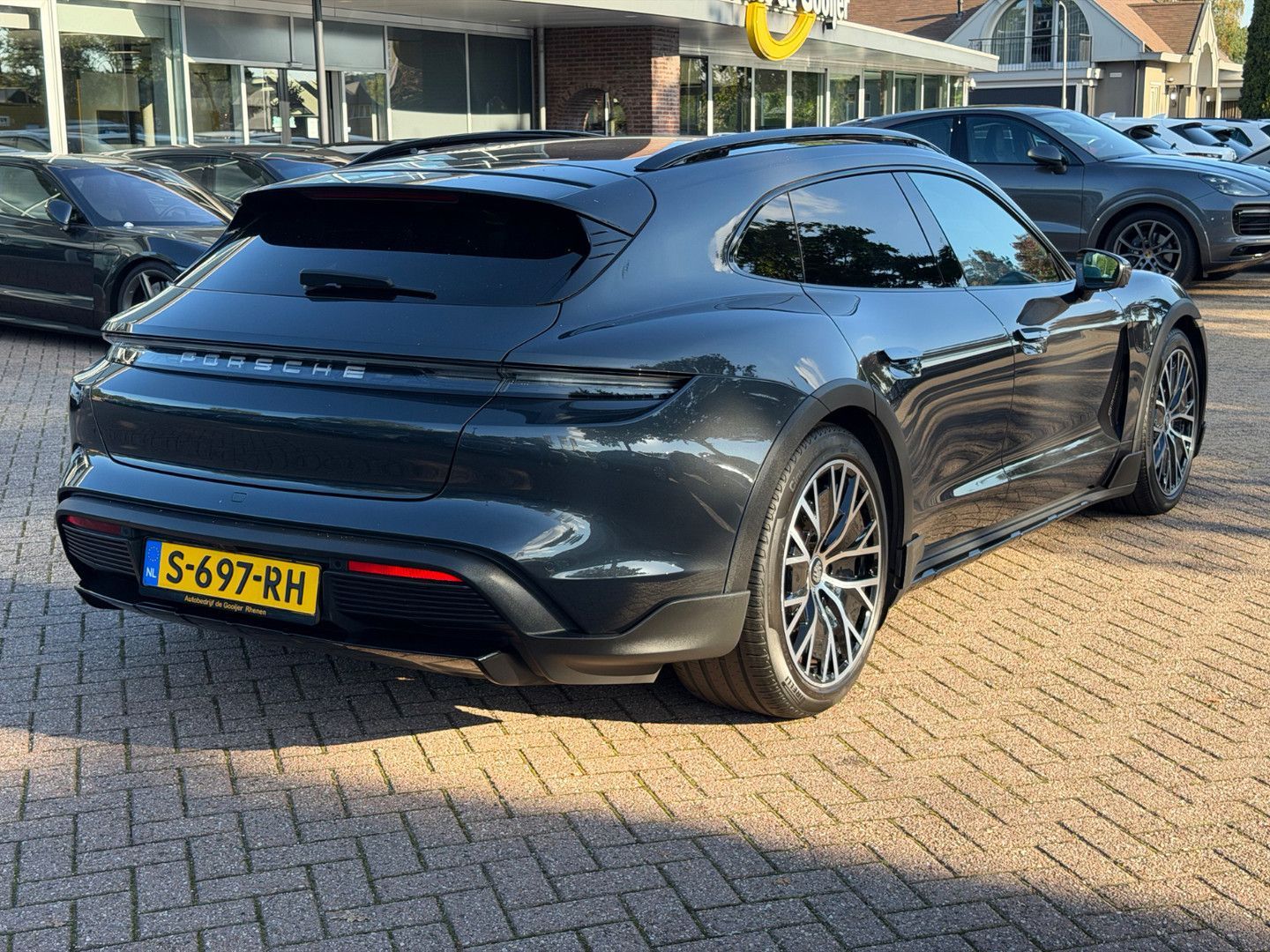 Porsche Taycan Cross Turismo 4 93 kWh / SoH 93,3% / Pano imagem 3