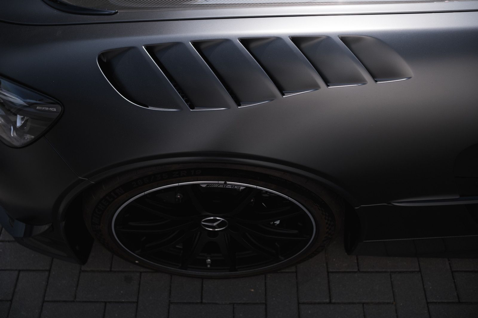 Fahrzeugabbildung Mercedes-Benz AMG GT Black Series 50KM!-Steuer-Memory-COMAND
