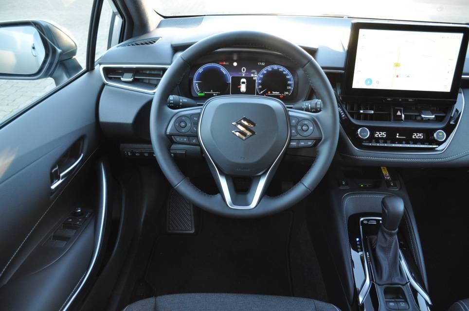 Suzuki Swace Comfort+ CVT Hybrid - Navi
