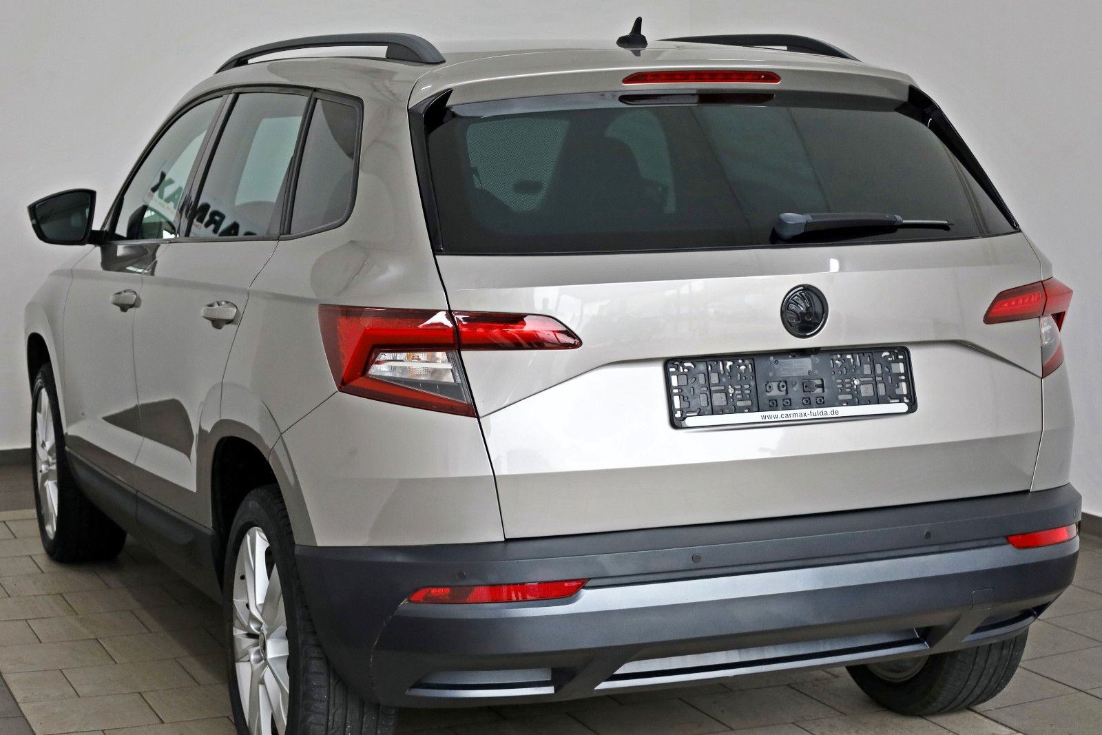 Fahrzeugabbildung SKODA Karoq Style Navi,LED,Kamera,SH,PDC,SR+WR,AHK