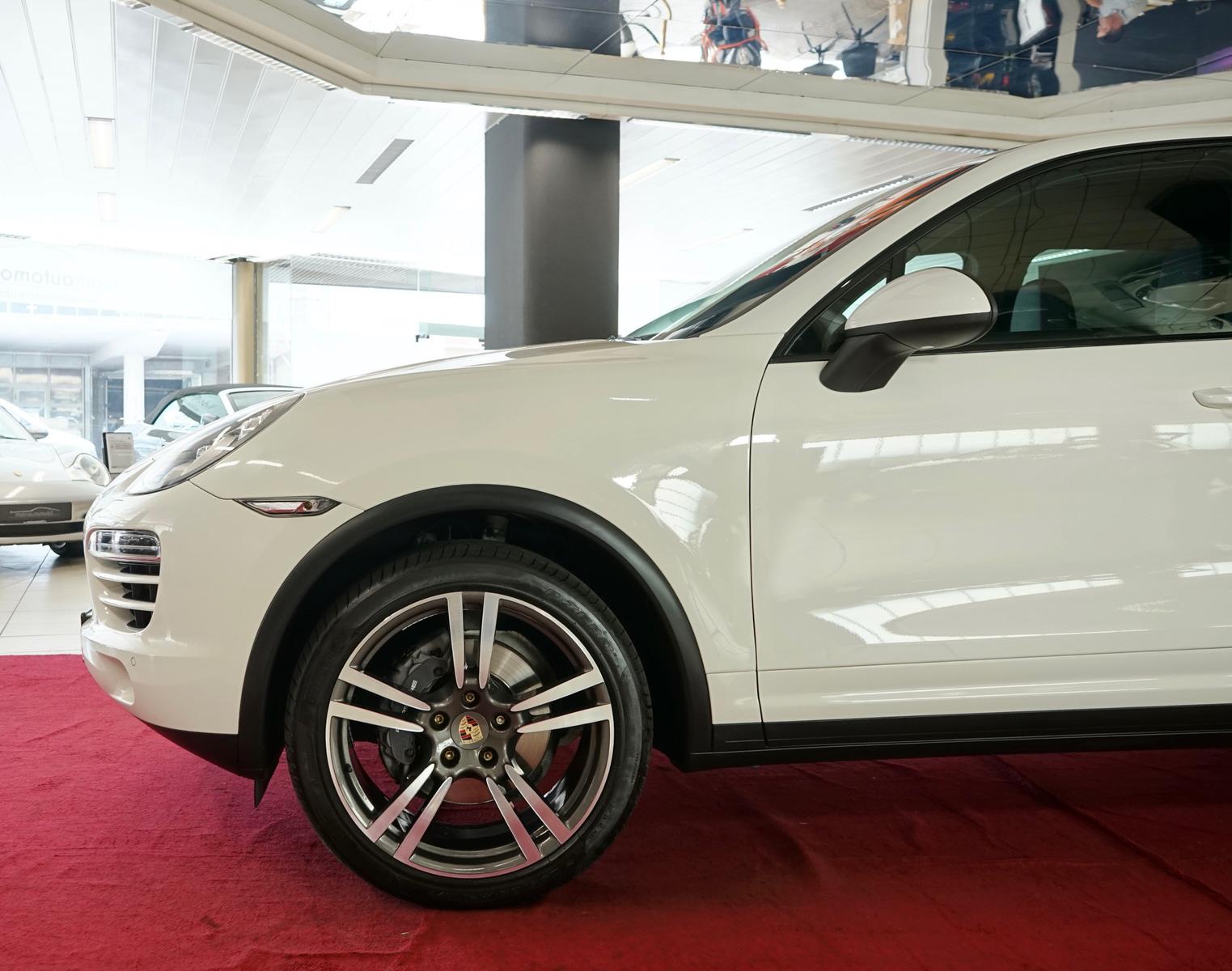 Porsche Cayenne Diesel ACC AHK PDLS Standheizung 14-Wege