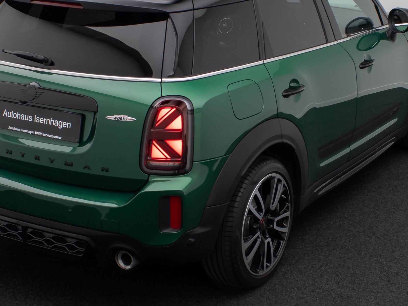 Fahrzeugabbildung MINI John Cooper Works Countryman ALL4 HUD H/K 19Zoll