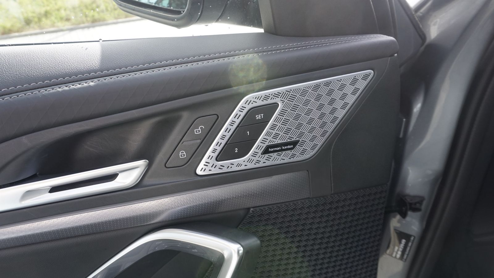 BMW iX2 - Bild 24