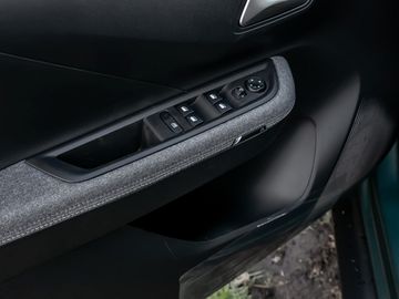 Opel Frontera GS 1.2 107 kW Kamera Navi 7-Sitzer