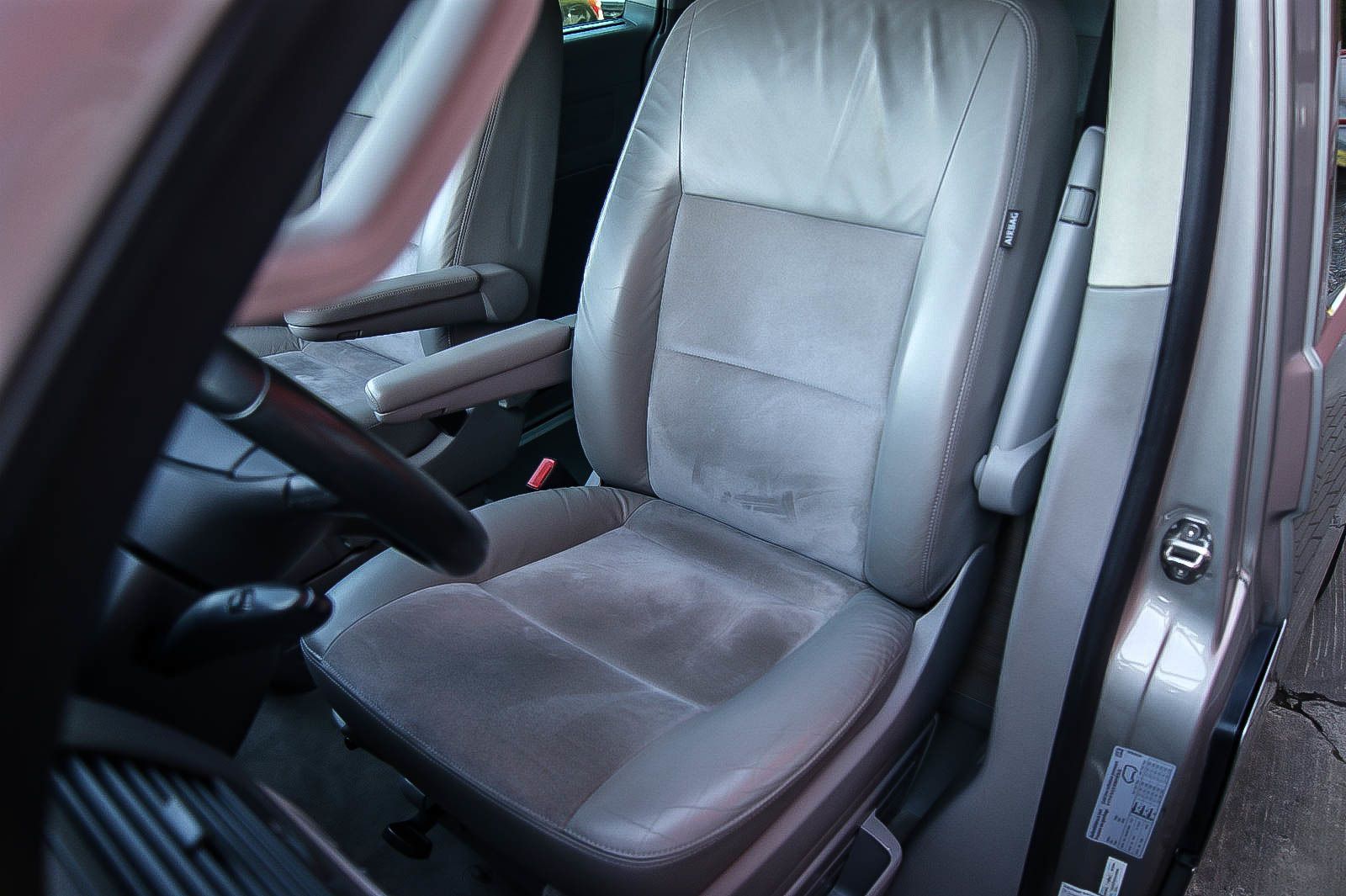 Fahrzeugabbildung Volkswagen T5 California EUROPE 4-Motion 20TDI AUFSTELLDACH