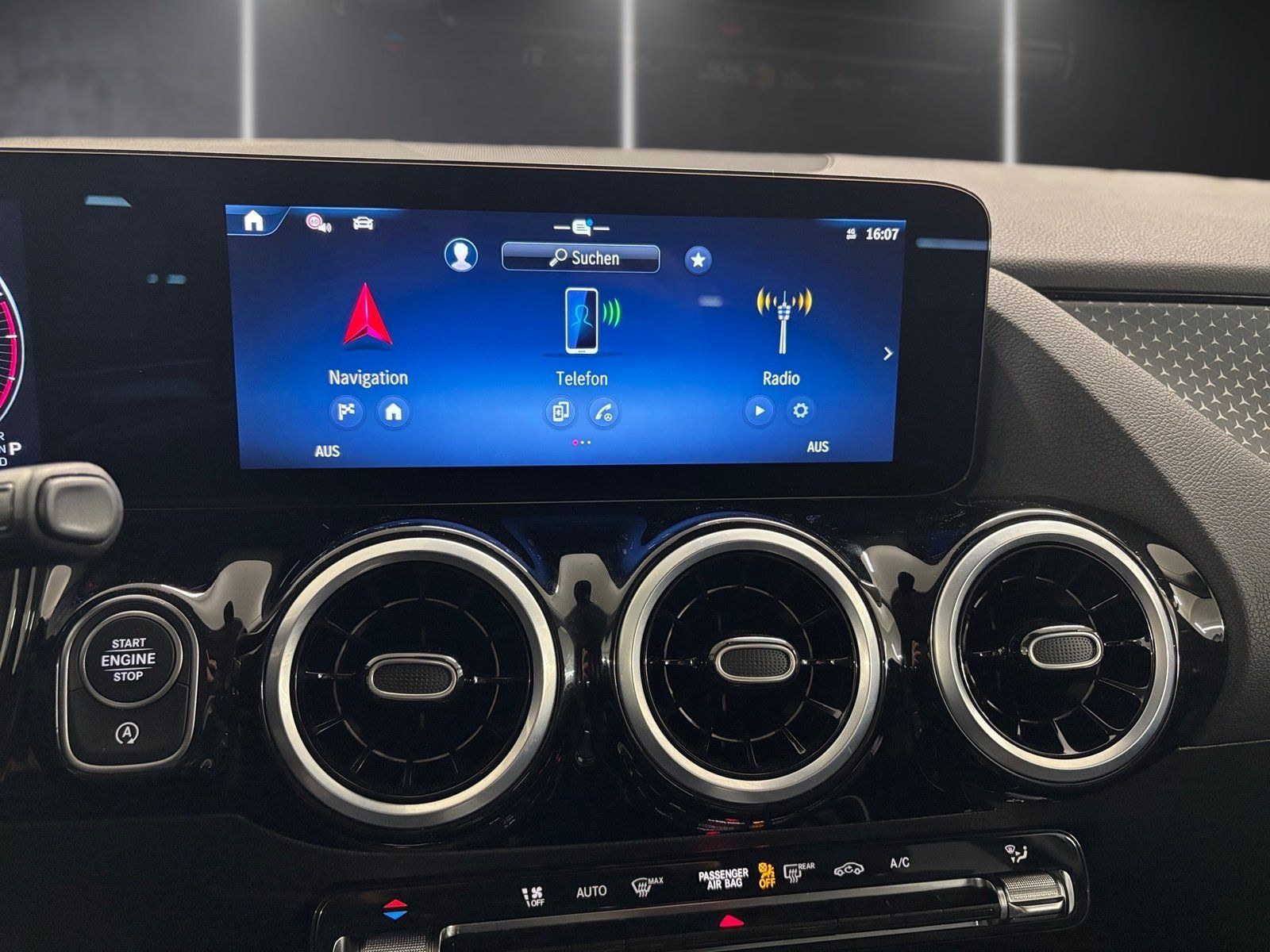 Fahrzeugabbildung Mercedes-Benz GLA 220 d 4M Progressive*Distro*360*MBeam*Night*