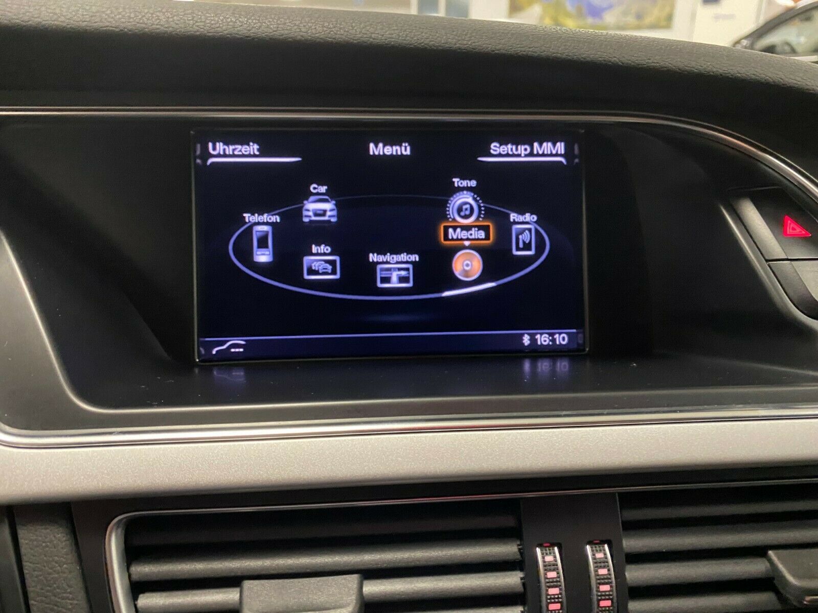Fahrzeugabbildung Audi A4 2.0 TDI Ambition+QUATTRO+EINZELSTÜCK+BI-XENON