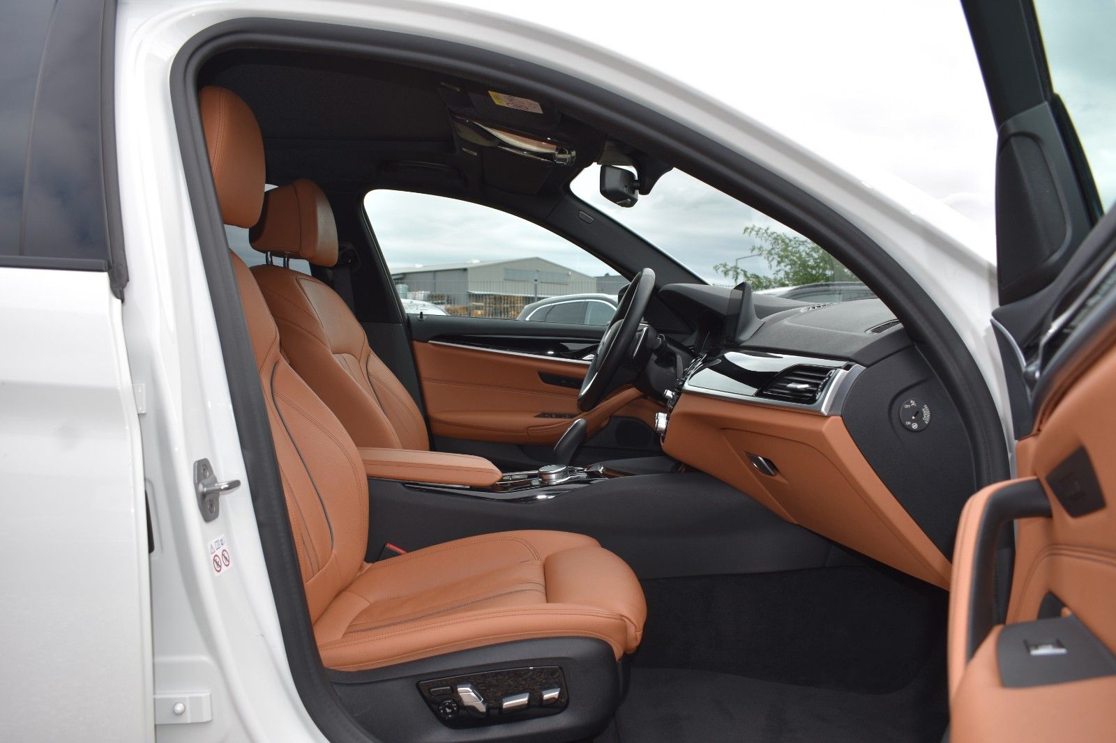Fahrzeugabbildung BMW 530 d Touring Sport Line Panora Leder HUD AHK ke