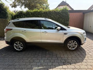 Ford Kuga - 8
