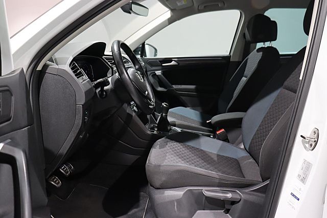 Tiguan IQ.DRIVE 1.5 TSI NAVI KAMERA Digital Cock