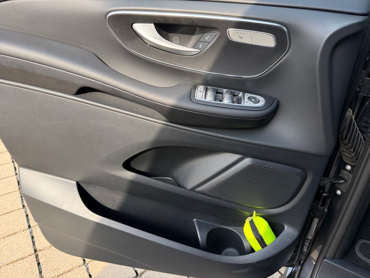 Fahrzeugabbildung Mercedes-Benz V 300 d 4M EDITION Lang AMG+NIGHT+AHK+LANG+DISTR