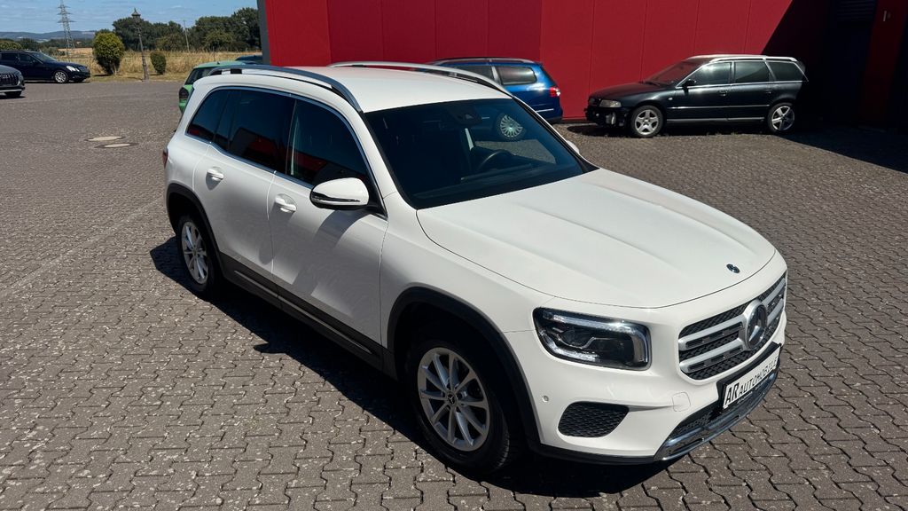 Image of Mercedes-Benz GLB 200