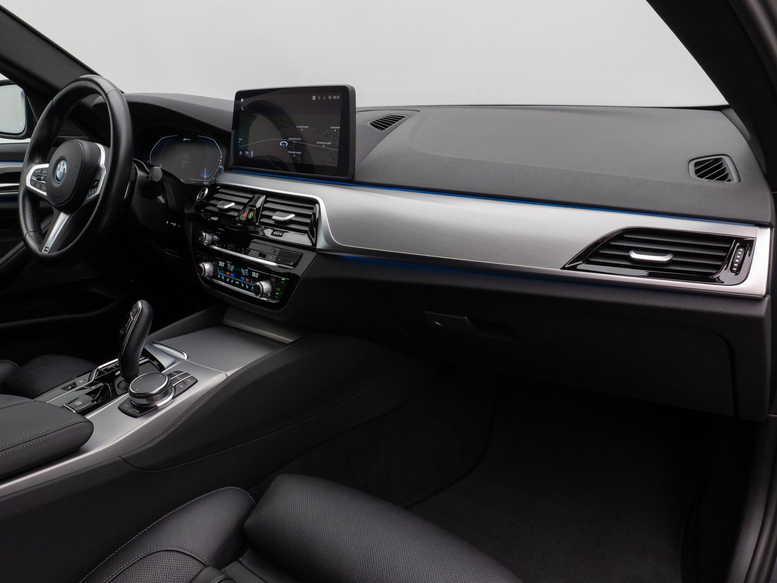 Fahrzeugabbildung BMW 530e M Sport HUD Kamera DAB Memory Laser AHK H/K