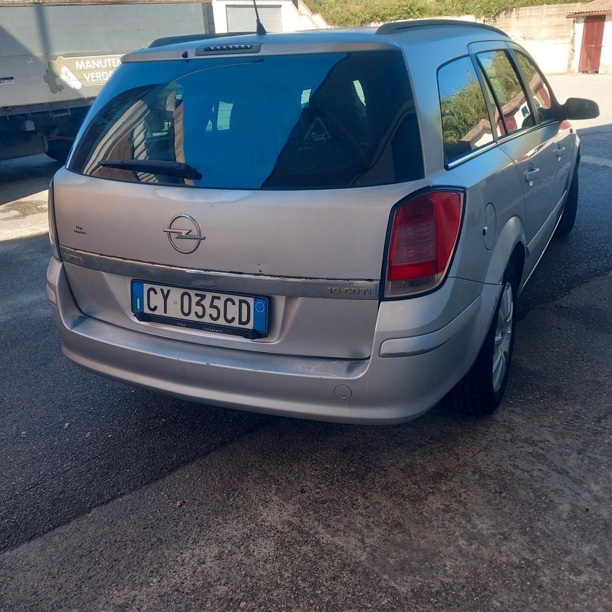 Opel Astra 2005 — interior