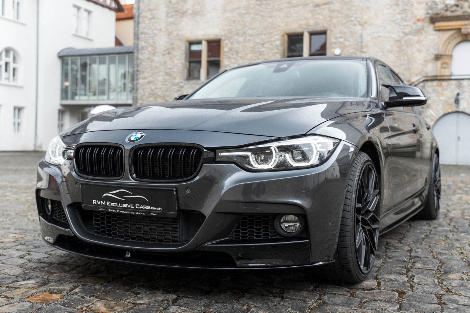 Fahrzeugabbildung BMW 335I M-Performace H&K KAM NAV ALC CARBON M