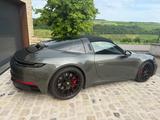 Porsche 992 Targa 4 GTS - Porsche 992: Grün, Cabrio