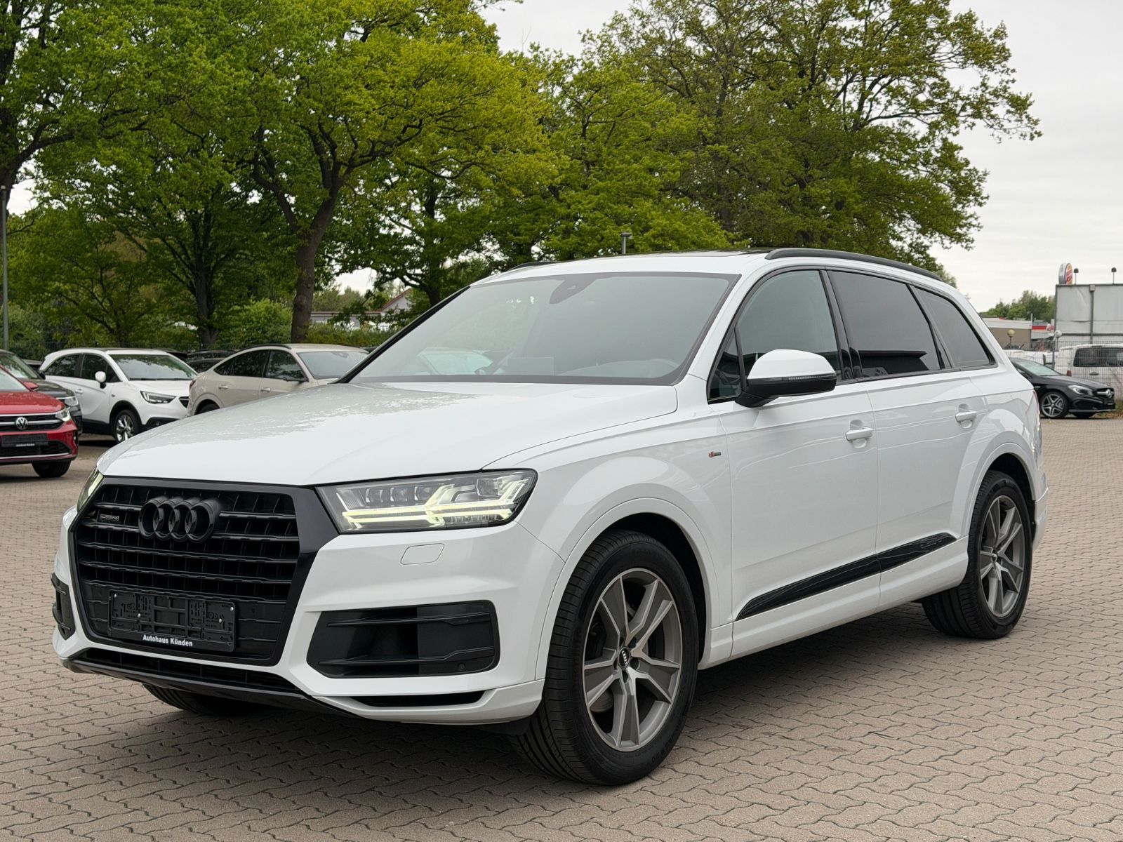 AUDI Q7 3.0 TDI quattro S-Line °Pano°Luft°R-Kamera°