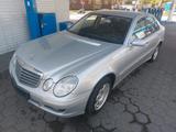 Mercedes-Benz E220 CDI Limousin NAVI/PDC/K... - Mercedes-Benz E 220 aus 2007: Cdi