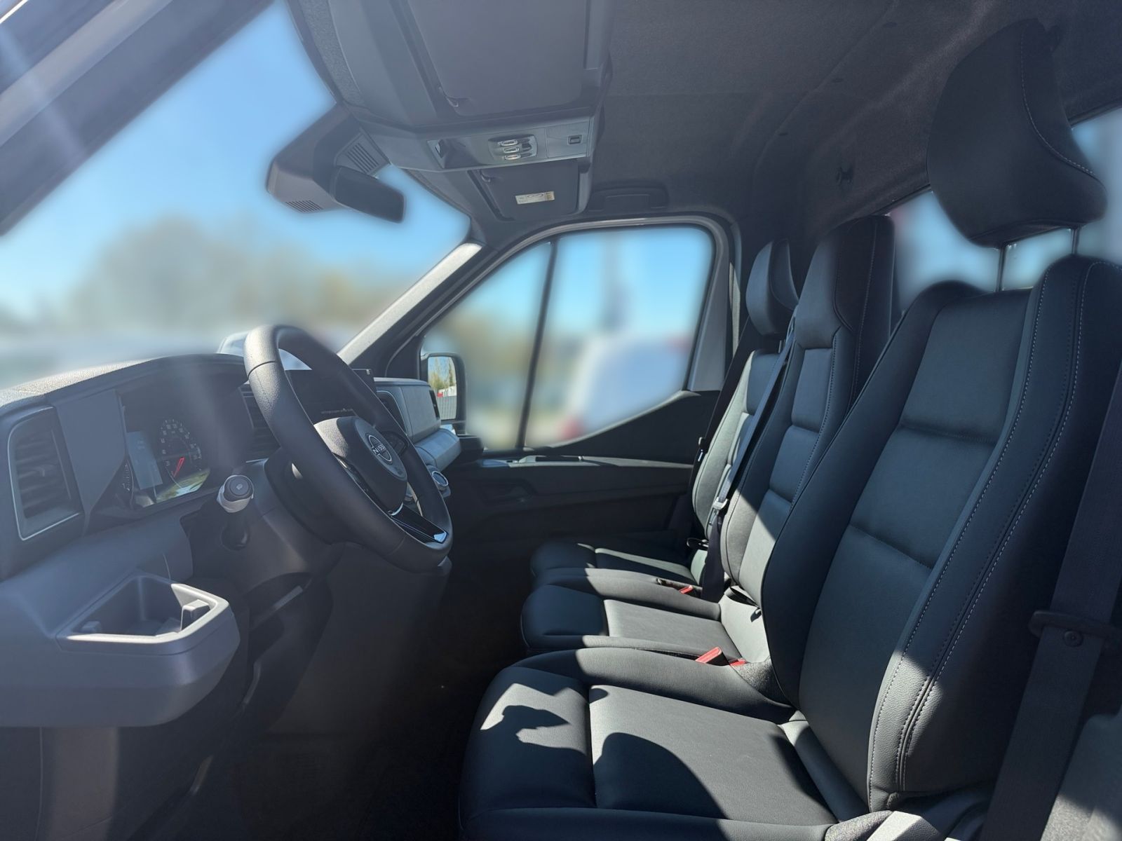 Fahrzeugabbildung Nissan Interstar Pritsche L2H1 3,5t *AHK*RFK*Winter*Kom