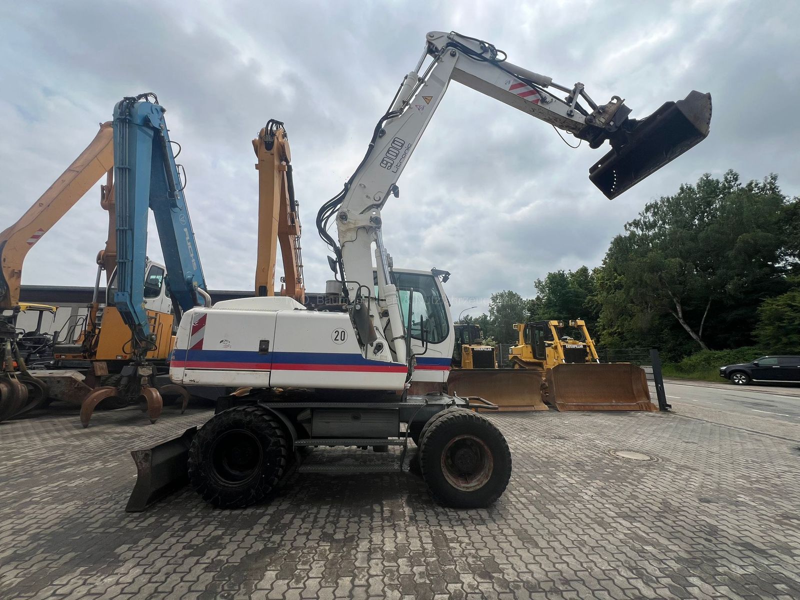 Fahrzeugabbildung Liebherr A 900 C-Litronic / SW/ZSA/VSA/ Hammerleitung/