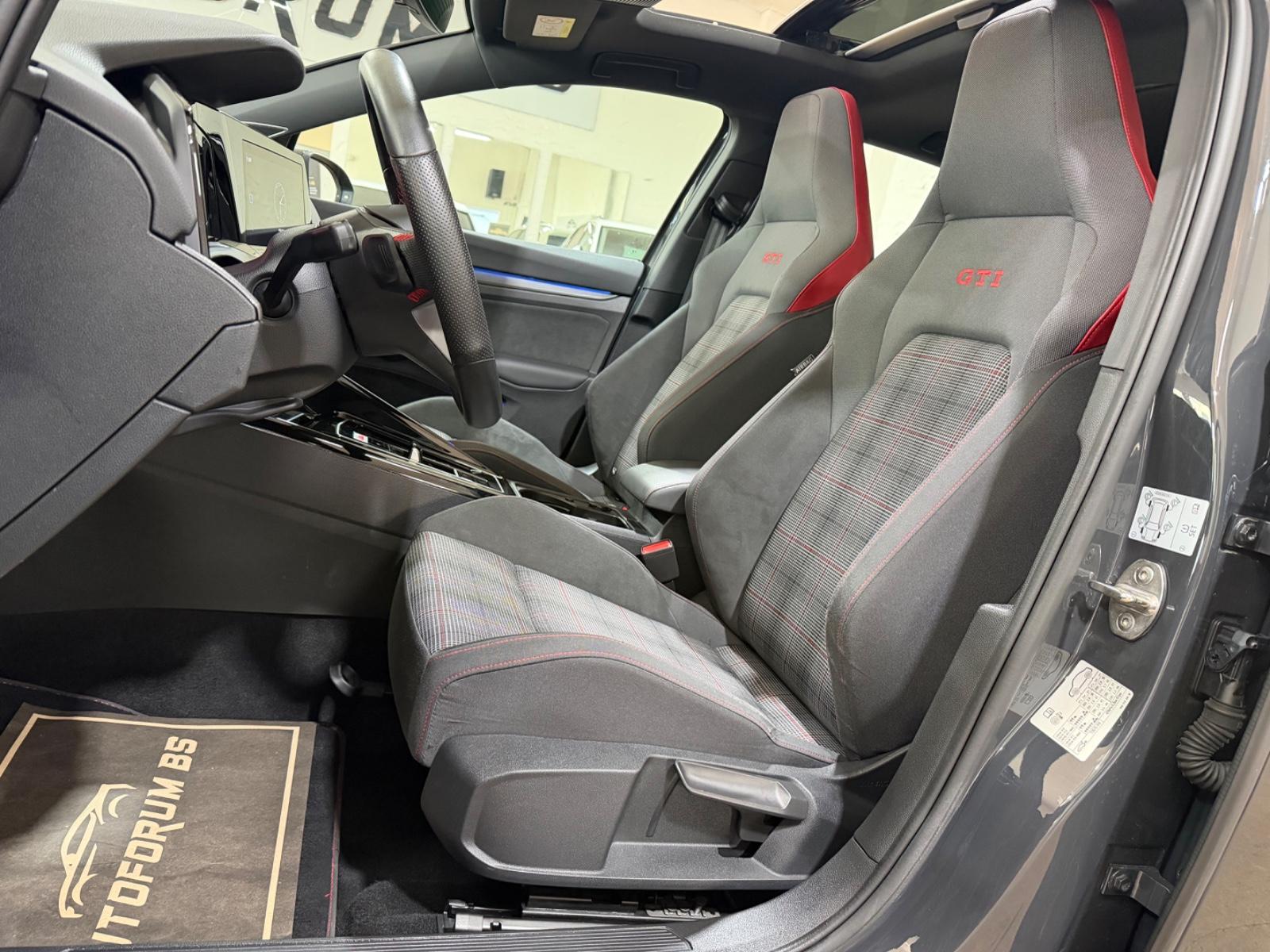 Volkswagen Golf VIII Lim. GTI 2.0TSI DSG/SOUND/PANO/ACC, миниатюра 15