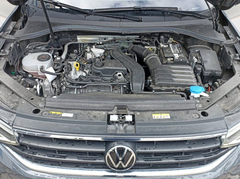 Fahrzeugabbildung Volkswagen Tiguan 1.5 TSI Active   ACC+KAMERA+NAVI+SMART-LI