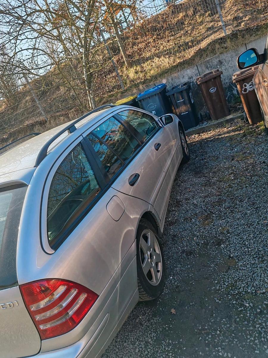 Mercedes-Benz C220 2005 — photo 7