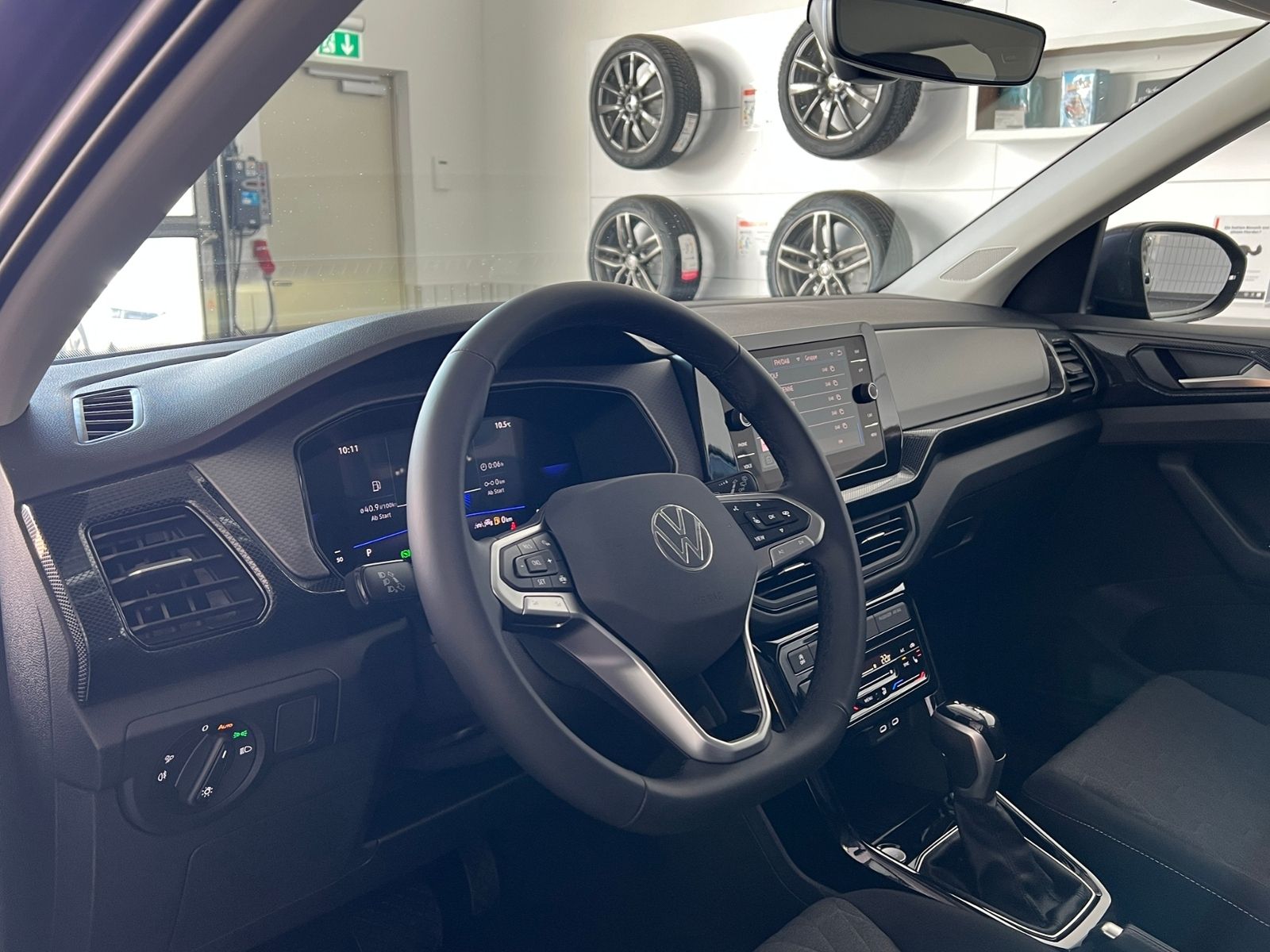 Fahrzeugabbildung Volkswagen T-Cross Life 1.0 TSI DSG *IQ.Light, Kamera, 17'-