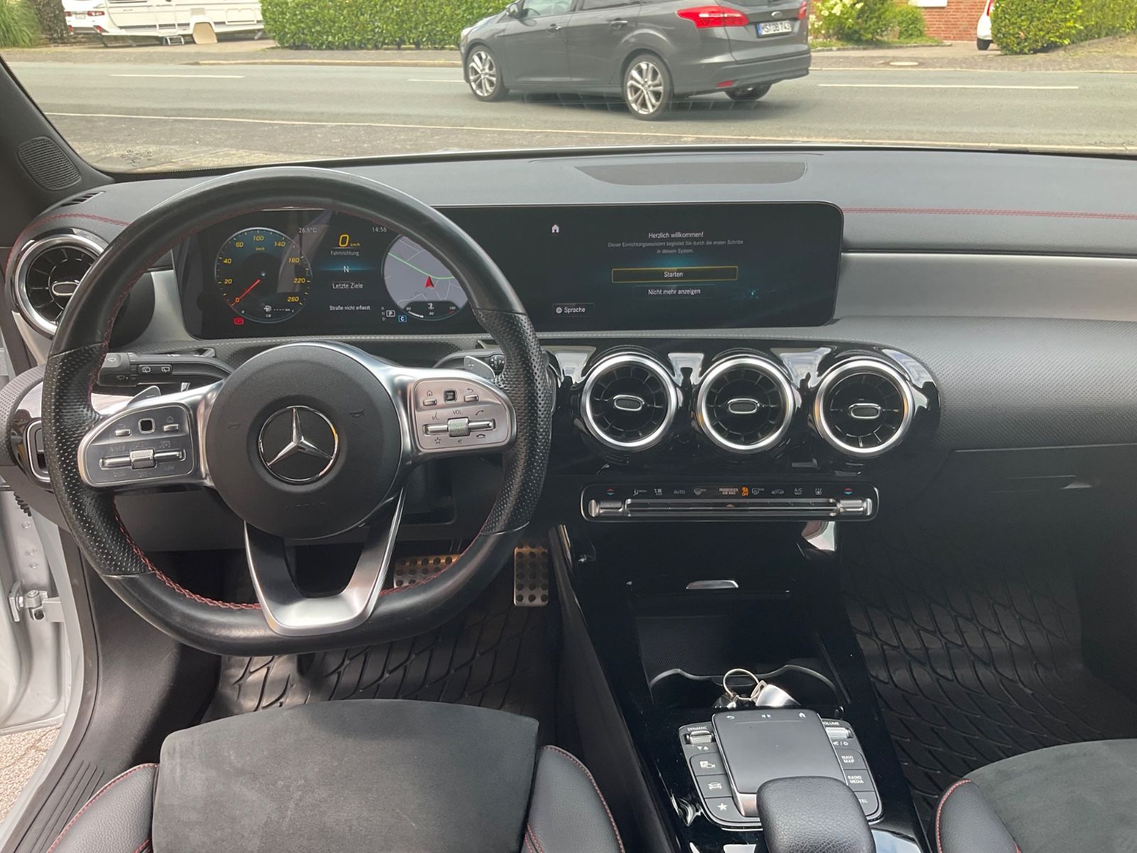 Mercedes-Benz CLA Shooting Brake CLA 200 d AMG Line imagem 3