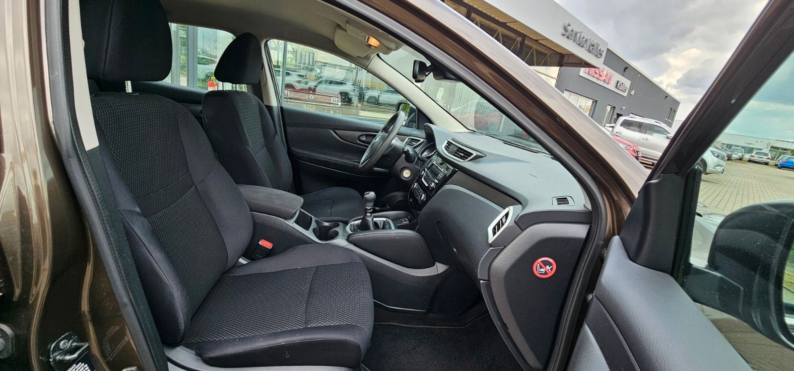 Fahrzeugabbildung Nissan Qashqai 1.2 DIG-T Xtronic Acenta