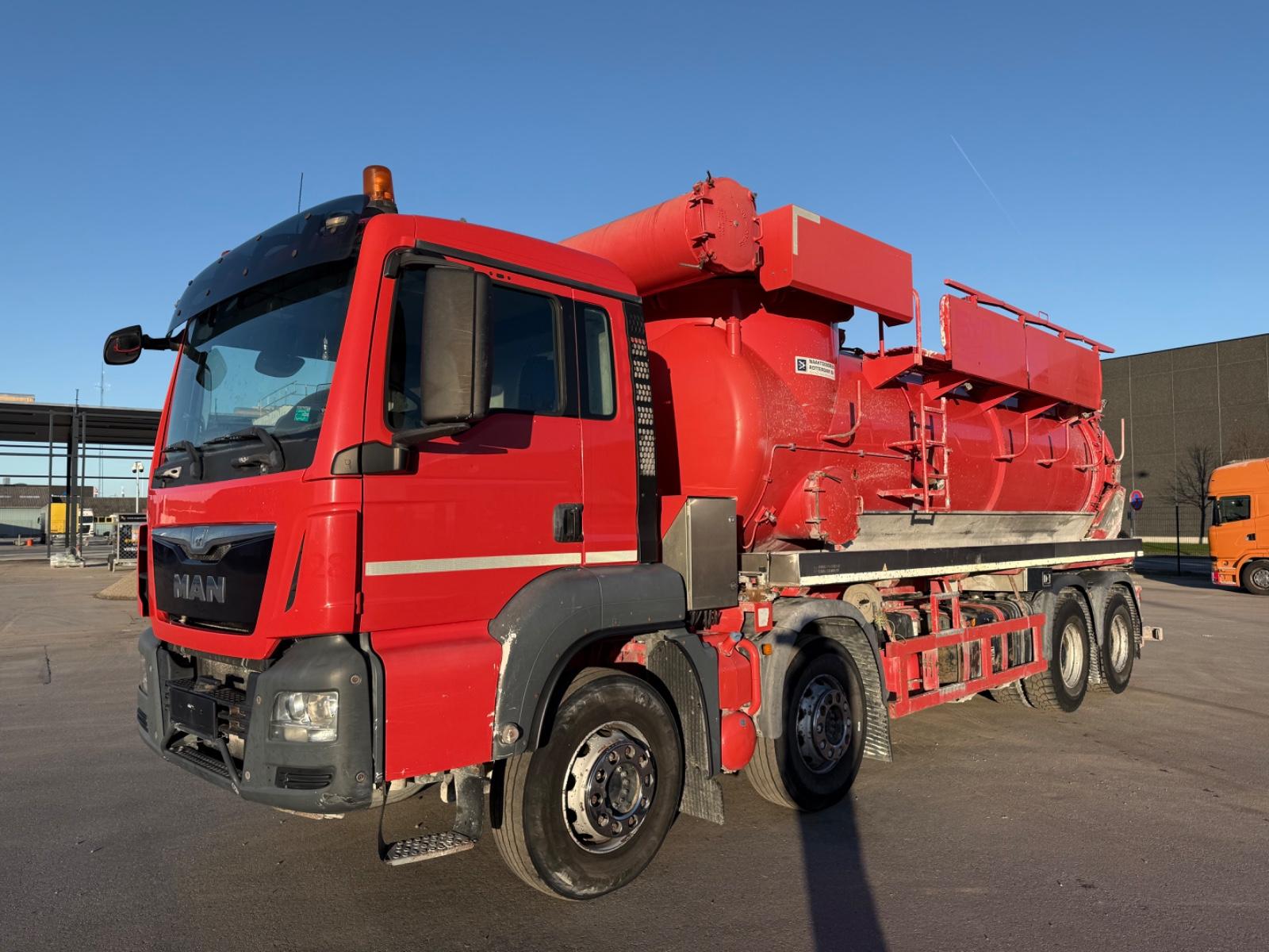 MAN TGS 41.400 8X4 Naaktgeboren Vacu P 8000 14.000 L