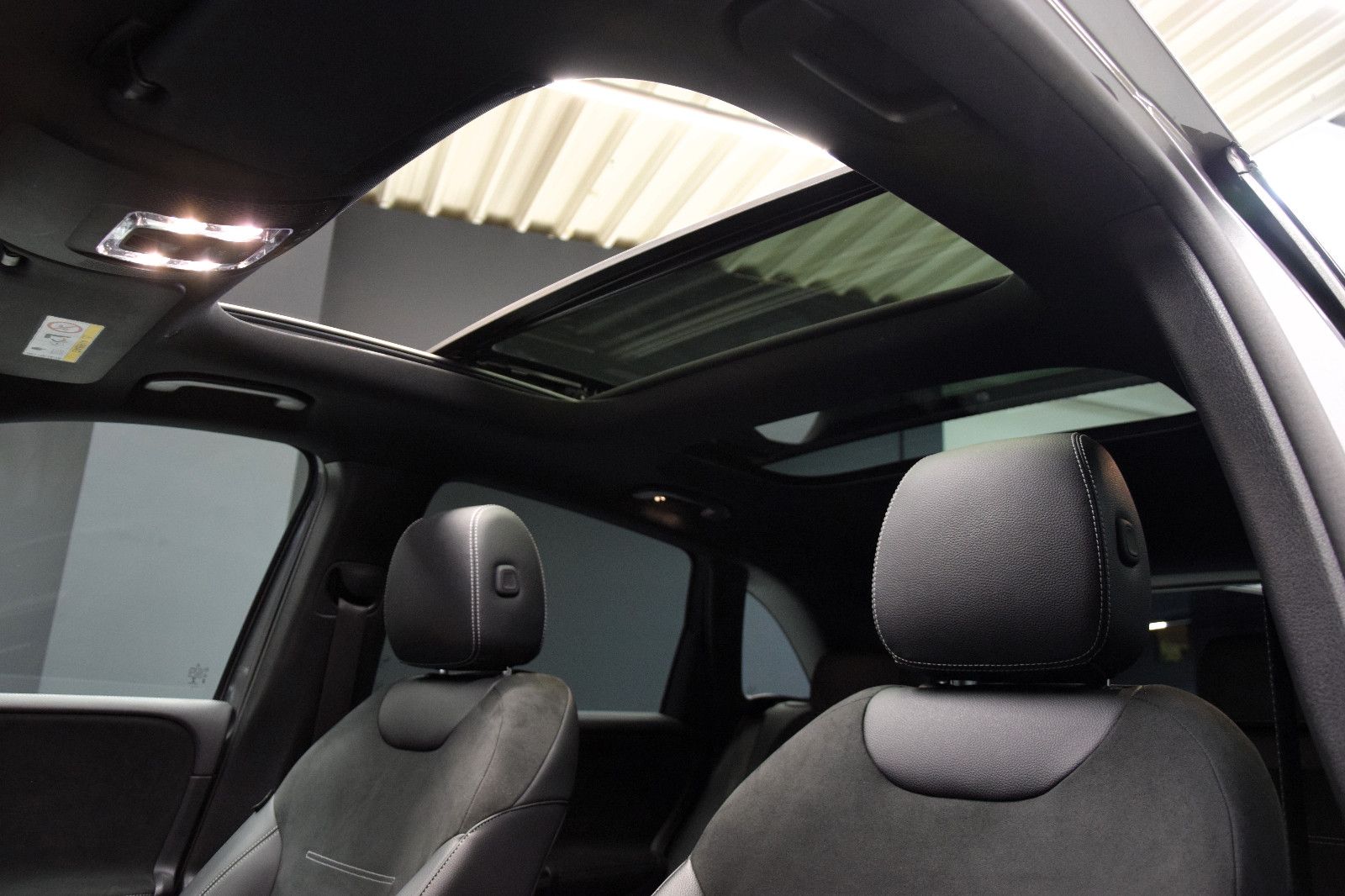 Fahrzeugabbildung Mercedes-Benz B 200 AMG Pano Night LED Kamera Memory Digital
