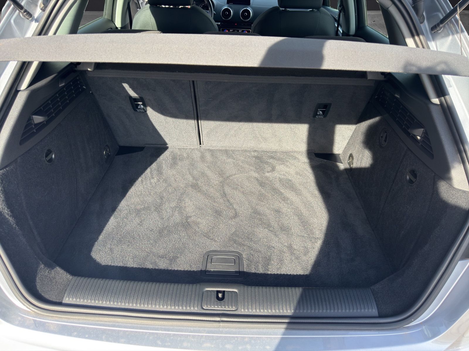 Fahrzeugabbildung Audi A3 Sportback sport/Navi/Shz/Pdc/Tempomat/1.Hand