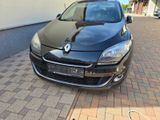Renault Megane Grandtour Luxe 2.0 16V 140 CVT Luxe - Renault Megane mit Benzin-Antrieb: Kombi, 2.0
