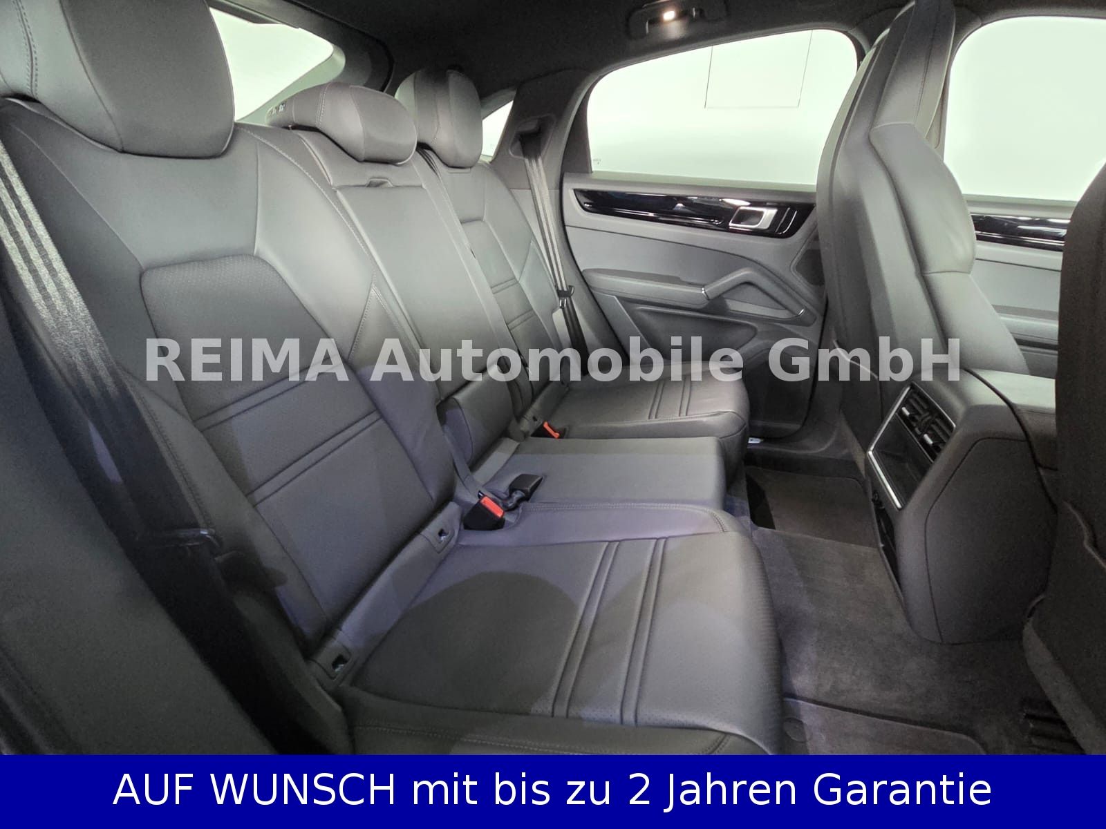 Fahrzeugabbildung Porsche Cayenne Coupe 3,0 E-Hybrid, Pano, 360°, LED