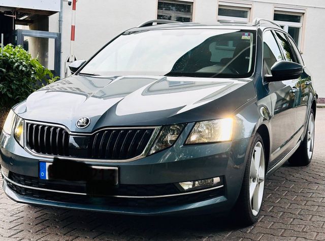 Skoda Octavia 1.6 TDI DSG Drive Combe RS E...