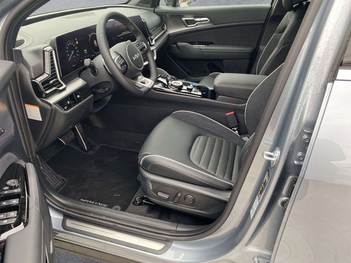 Fahrzeugabbildung Kia Sportage GT-LINE 4WD 1.6 T-GDI Mild-Hybrid *GLAS
