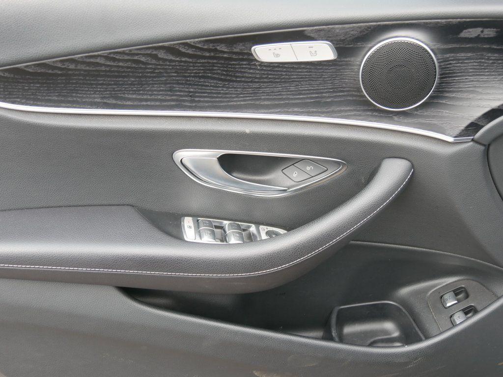 Mercedes-Benz E 300 d Sport Style Automatik  Navi LED AHK CAM 