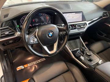 BMW 320d Sport Line *ACC*NAVI*LED*CARPLAY*DAB*