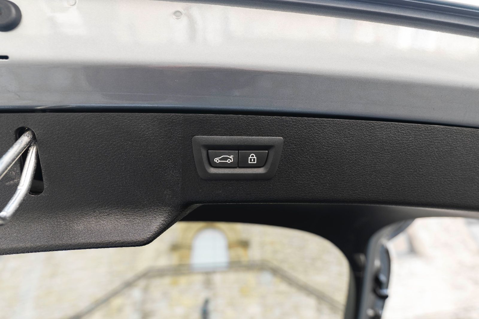 Fahrzeugabbildung BMW X6 xDrive50i M-SPORTPAKET ACC HUD LED 360° H&K