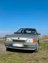 Opel Kadett 1.6i Automatik, TÜV 04/28, H-K... - Opel Kadett mit Benzin-Antrieb: Automatik