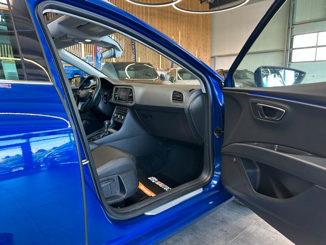 Seat Leon ST *Keyless*Pano*SpurHT*AHK*LED*Ambiente*