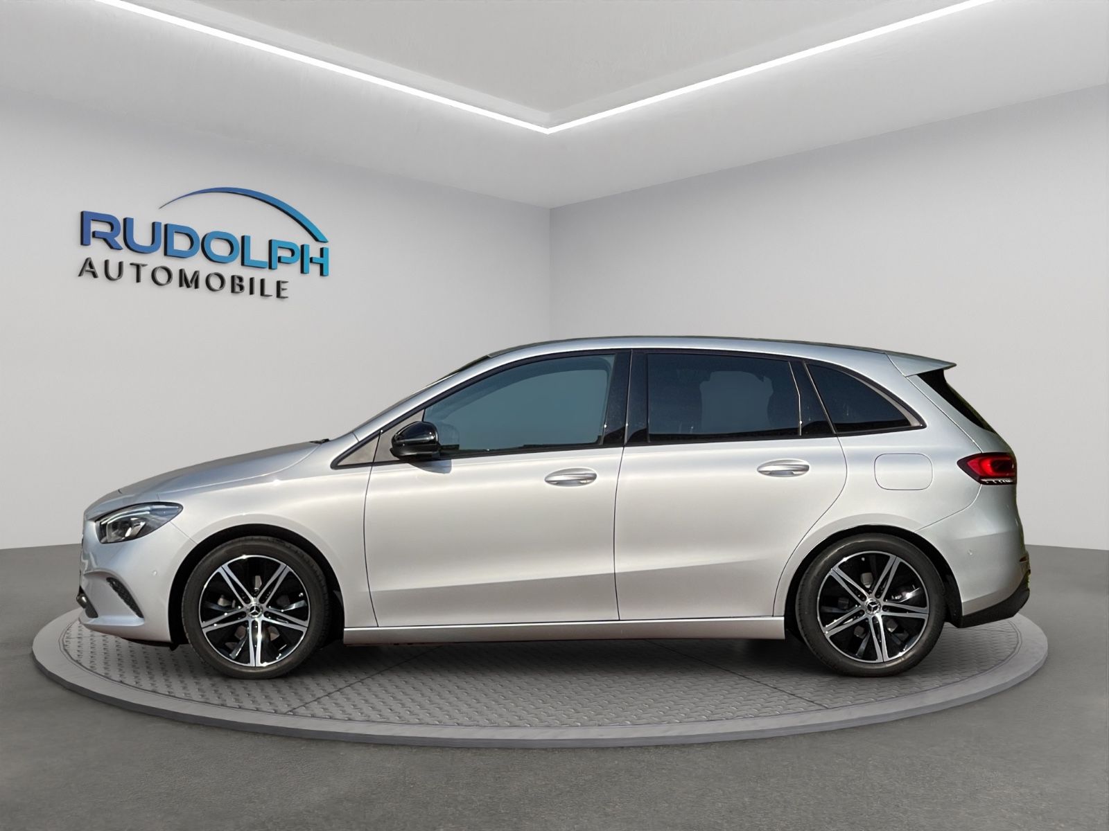 Mercedes-Benz B 200 AUTOM LEDER DIGITAL JUNGE STERNE GARANTIE foto 4