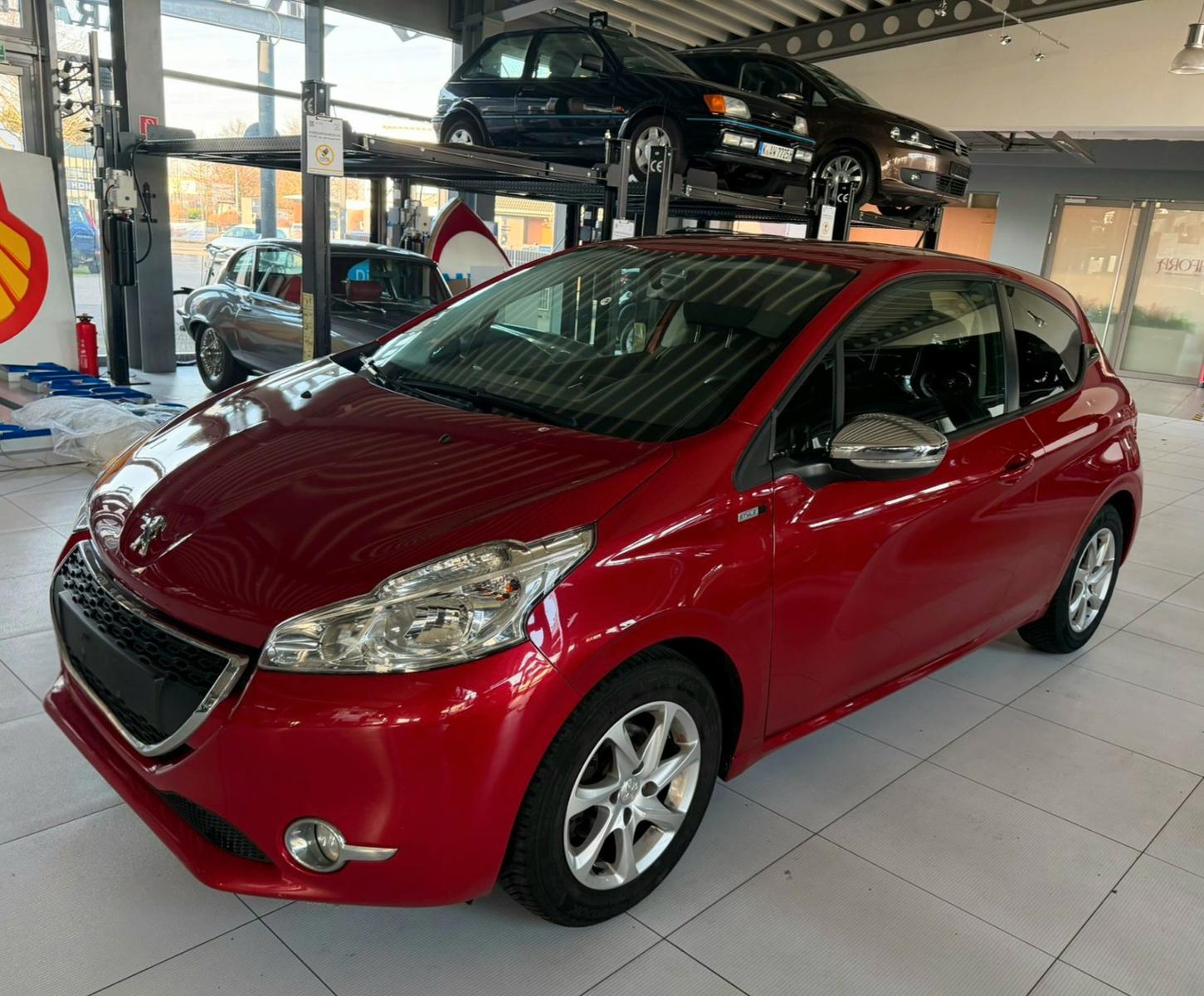 Peugeot 208 1.2 STYLE VTI"EURO-6"KLIMA"ALU"PDC"TEMPOMAT"